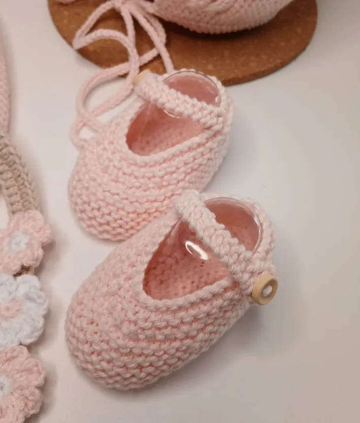 Botitas para bebé tejidas a mano