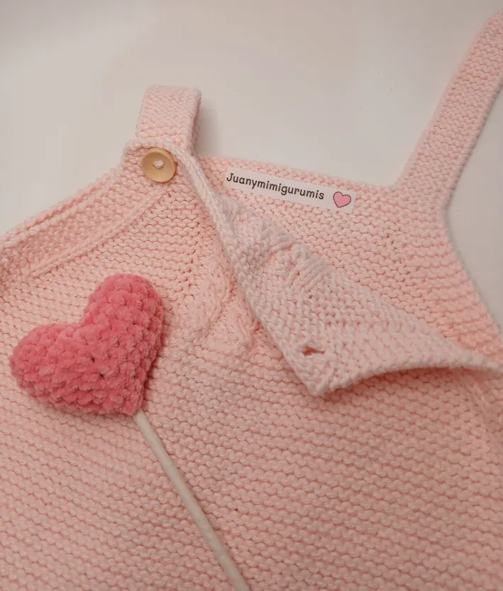 Mono para bebé rosado heho a mano
